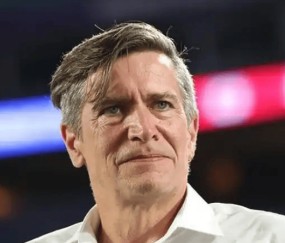 不是陈婉婷，女足新帅或锁定，55岁，欧洲名帅，执教曼城，年薪不过100万