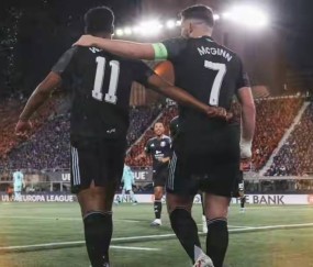 欧联杯疯狂一夜：维拉造惨案 西甲意甲团灭 半决赛无一支传统豪门