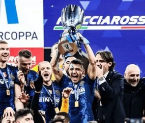 意甲：国米稳坐榜首冲胜，罗马抢分续命，宿敌对决一触即发