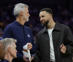 曝库里至少再缺席五场比赛 将在10天后接受评估